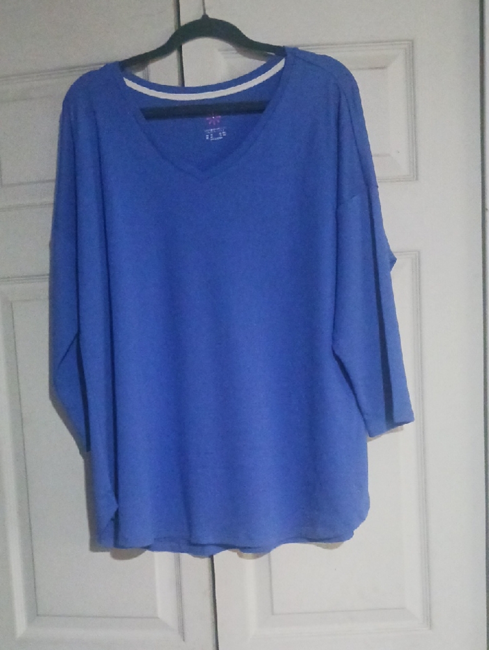 Isaac Mizrahi V-Neck Boxy Tunic T- Shirt in Blue